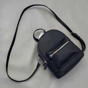 Forever 21 Black Crossbody Bag – Brand New, Lightweight & Stylish Everyday Purse